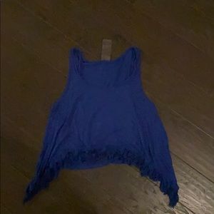 blue frayed tank top :)